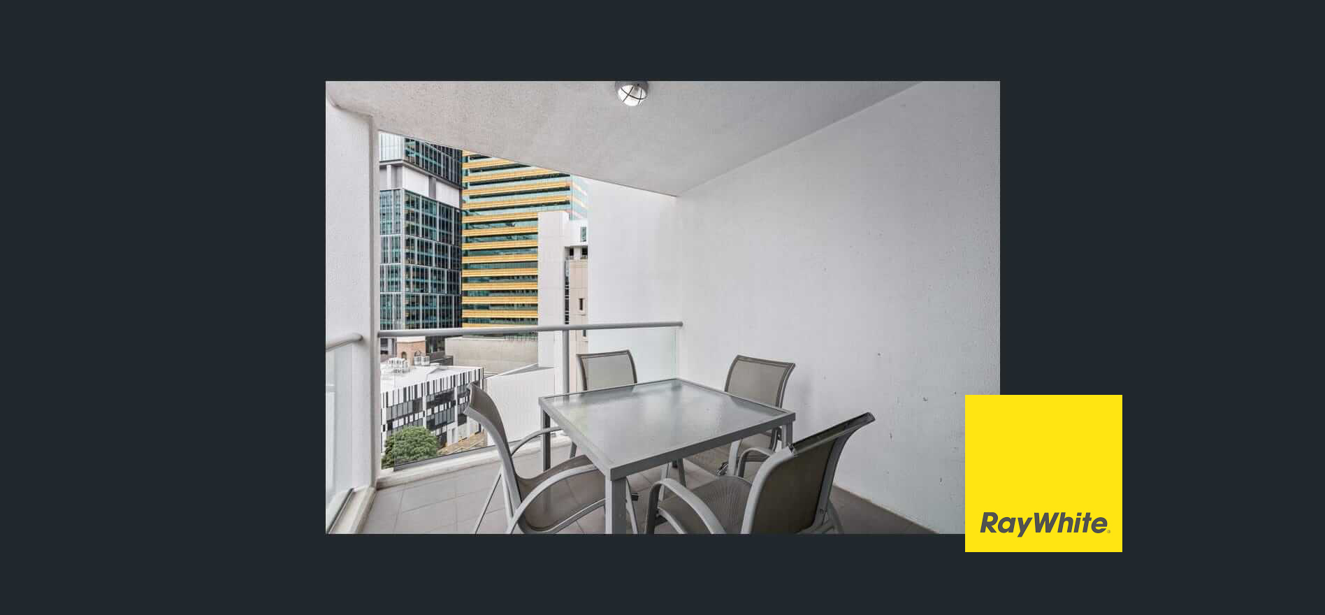 Stylish One Bedroom Apartment Furnished Located in Charlotte Street