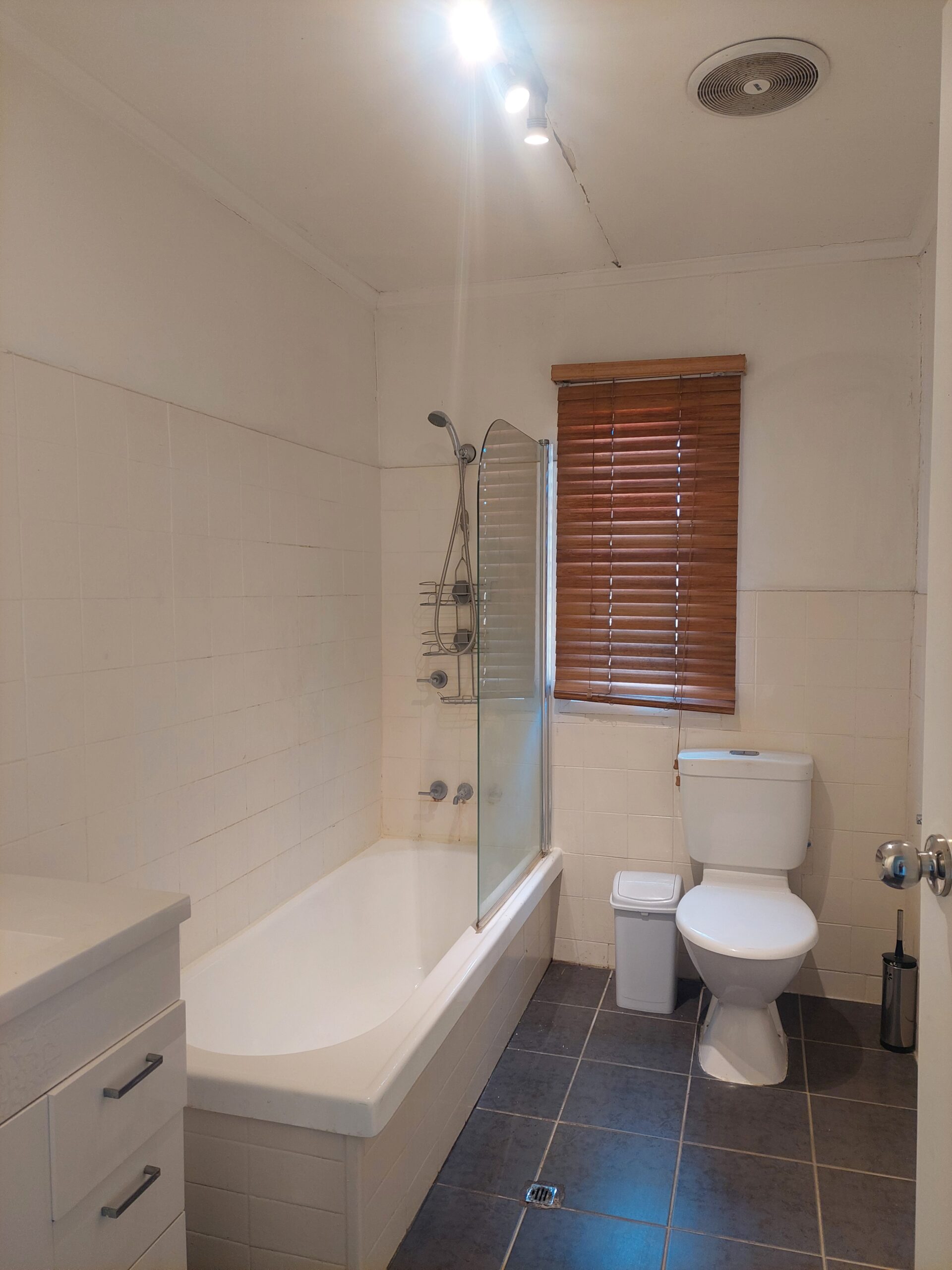 3 Rooms available for rent in Rocklea