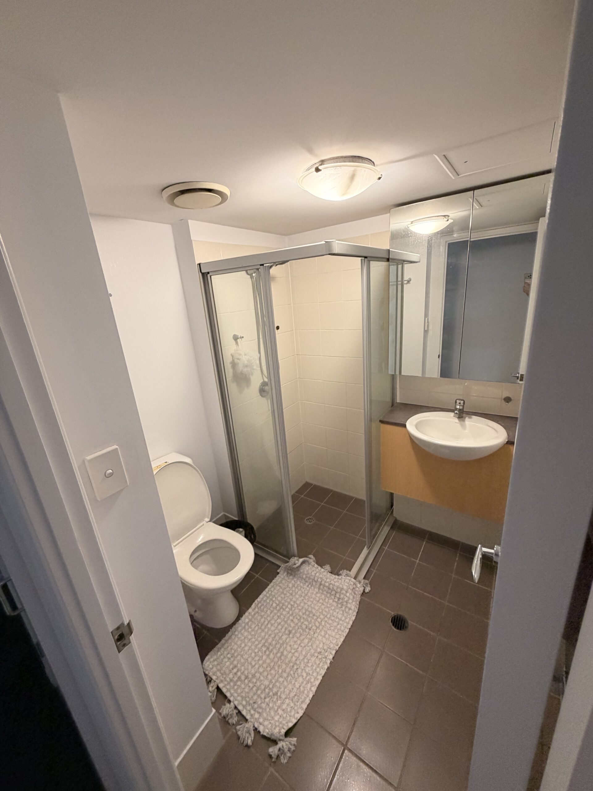 Room for Rent – Ideal for a Woman (Long-term preferred)