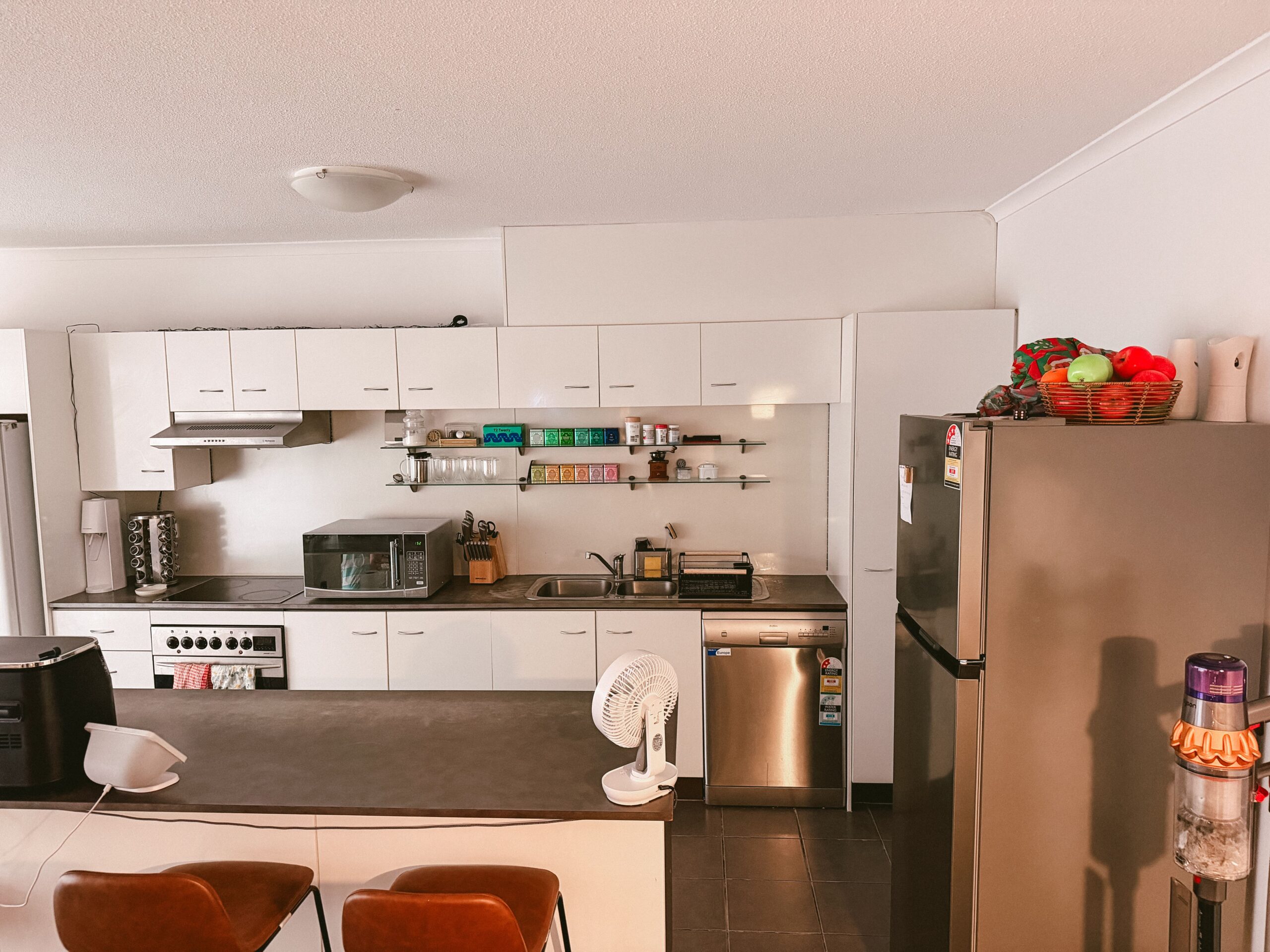 Room for rent – ​​Ideal for a single woman (Long term preferred)