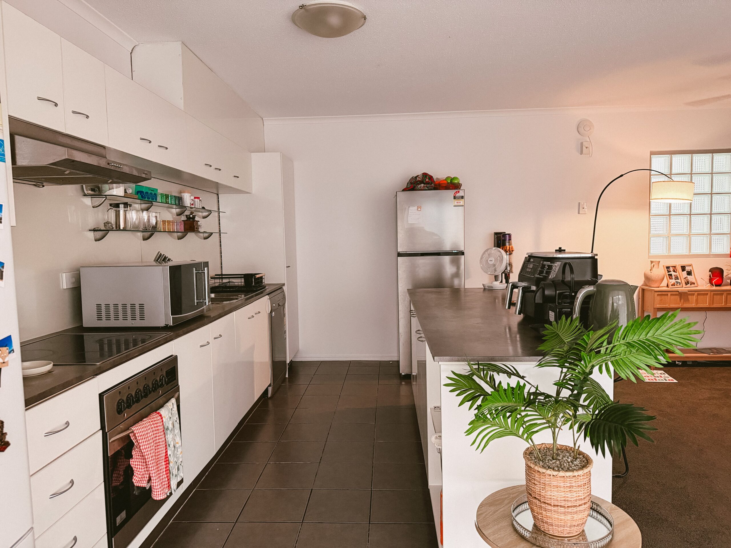 Room for rent – ​​Ideal for a single woman (Long term preferred)
