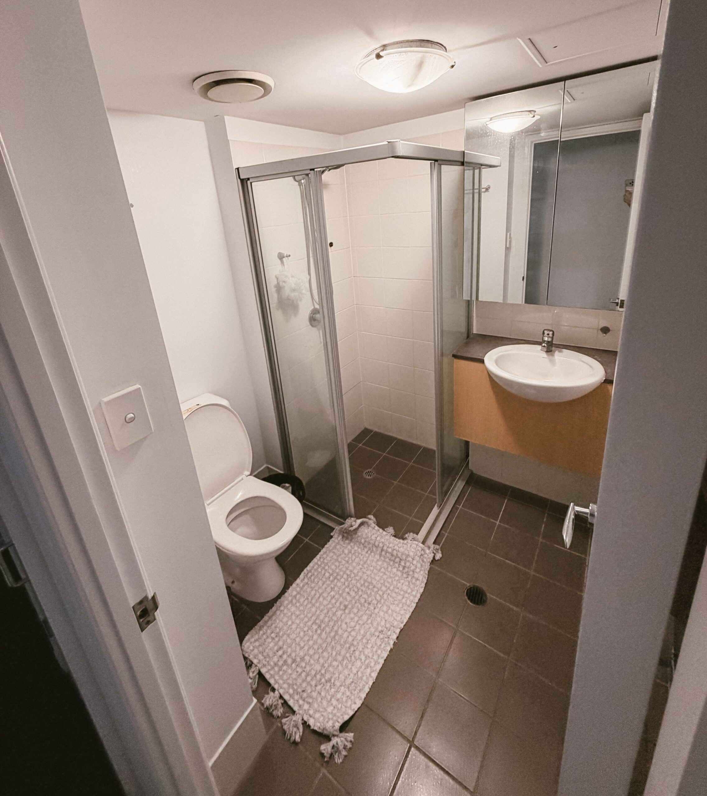 Room for rent – ​​Ideal for a single woman (Long term preferred)