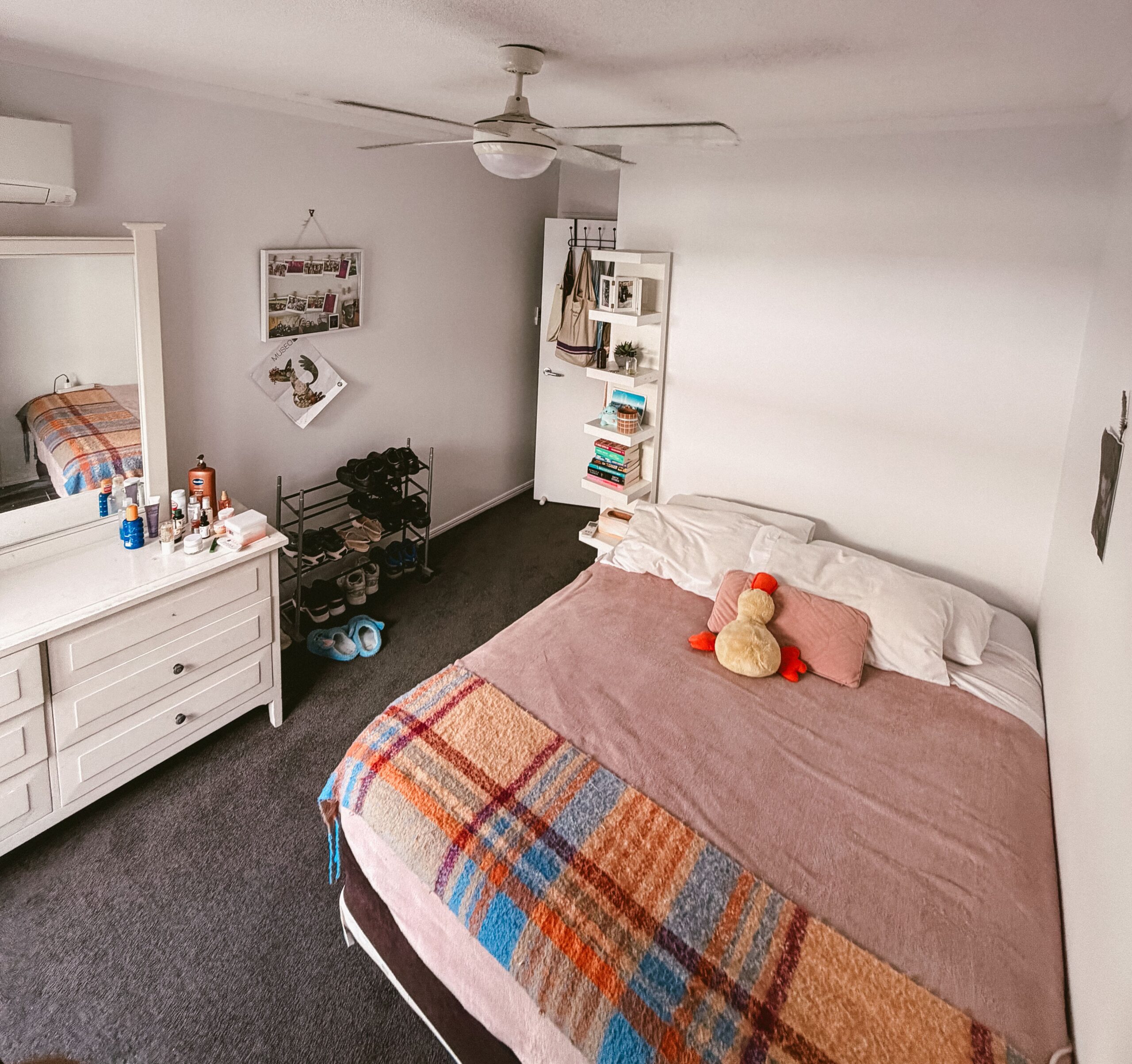 Room for rent – ​​Ideal for a single woman (Long term preferred)