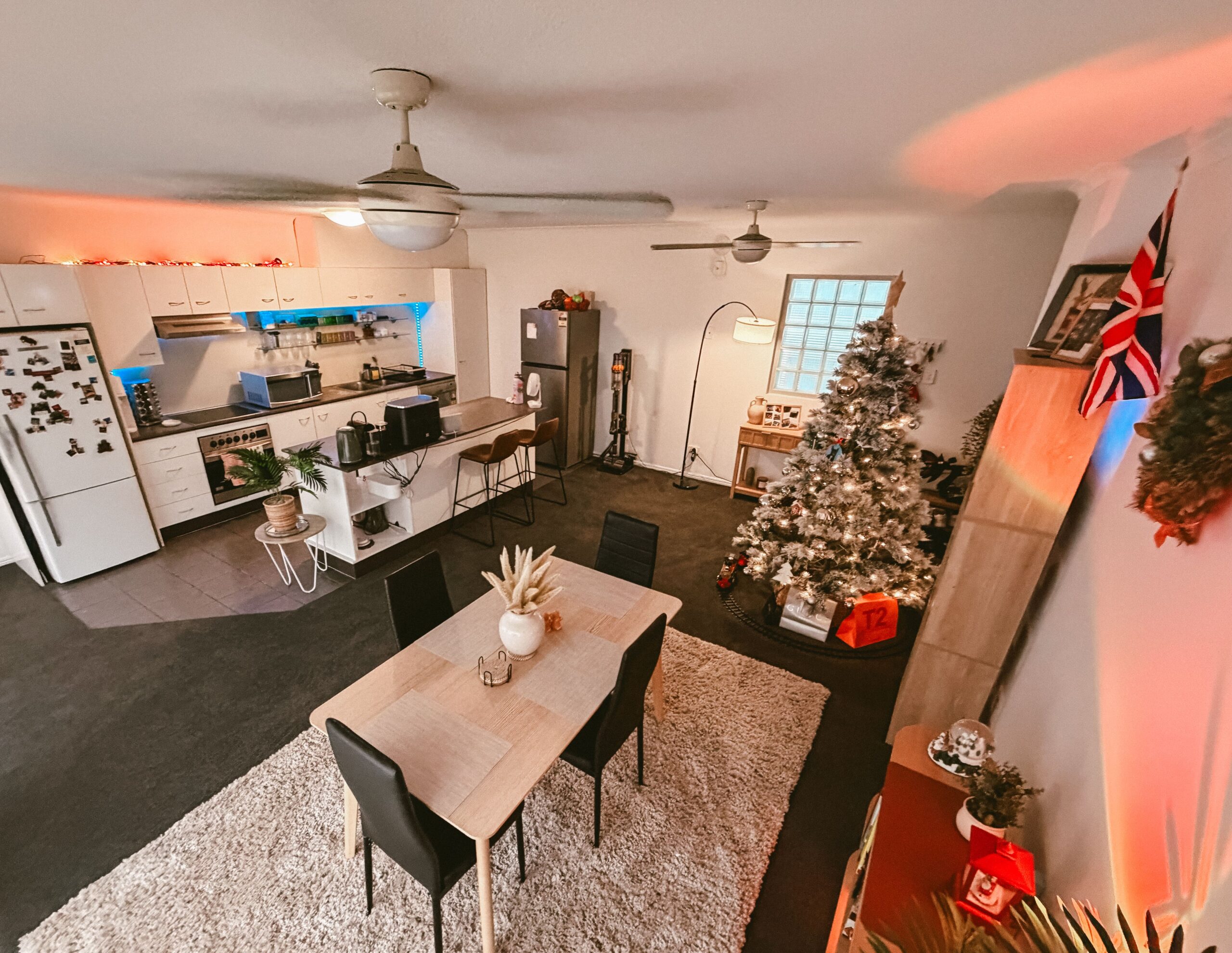 Room for rent – ​​Ideal for a single woman (Long term preferred)