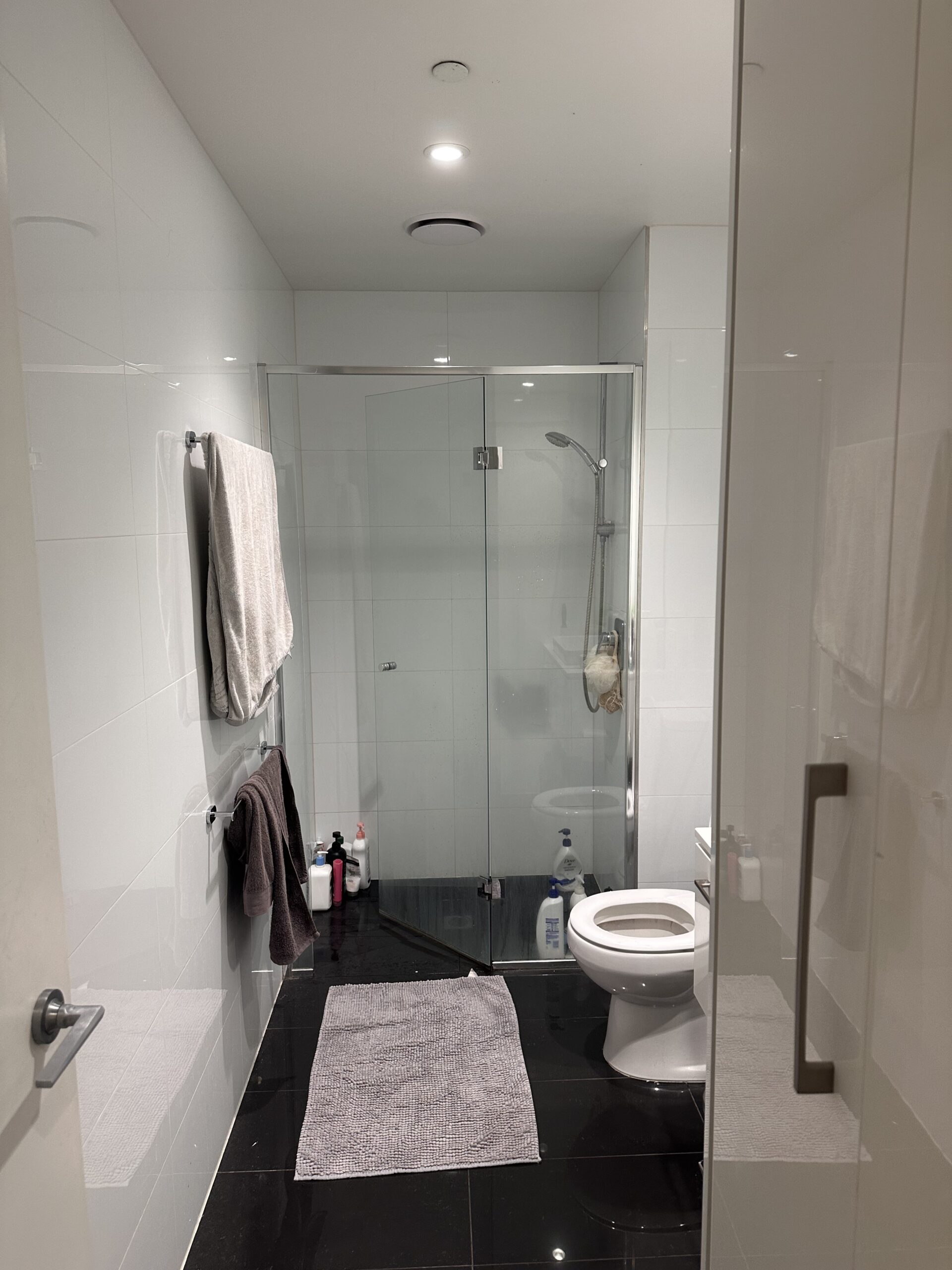 Sharing second bedroom 601 Little Lonsdale st,