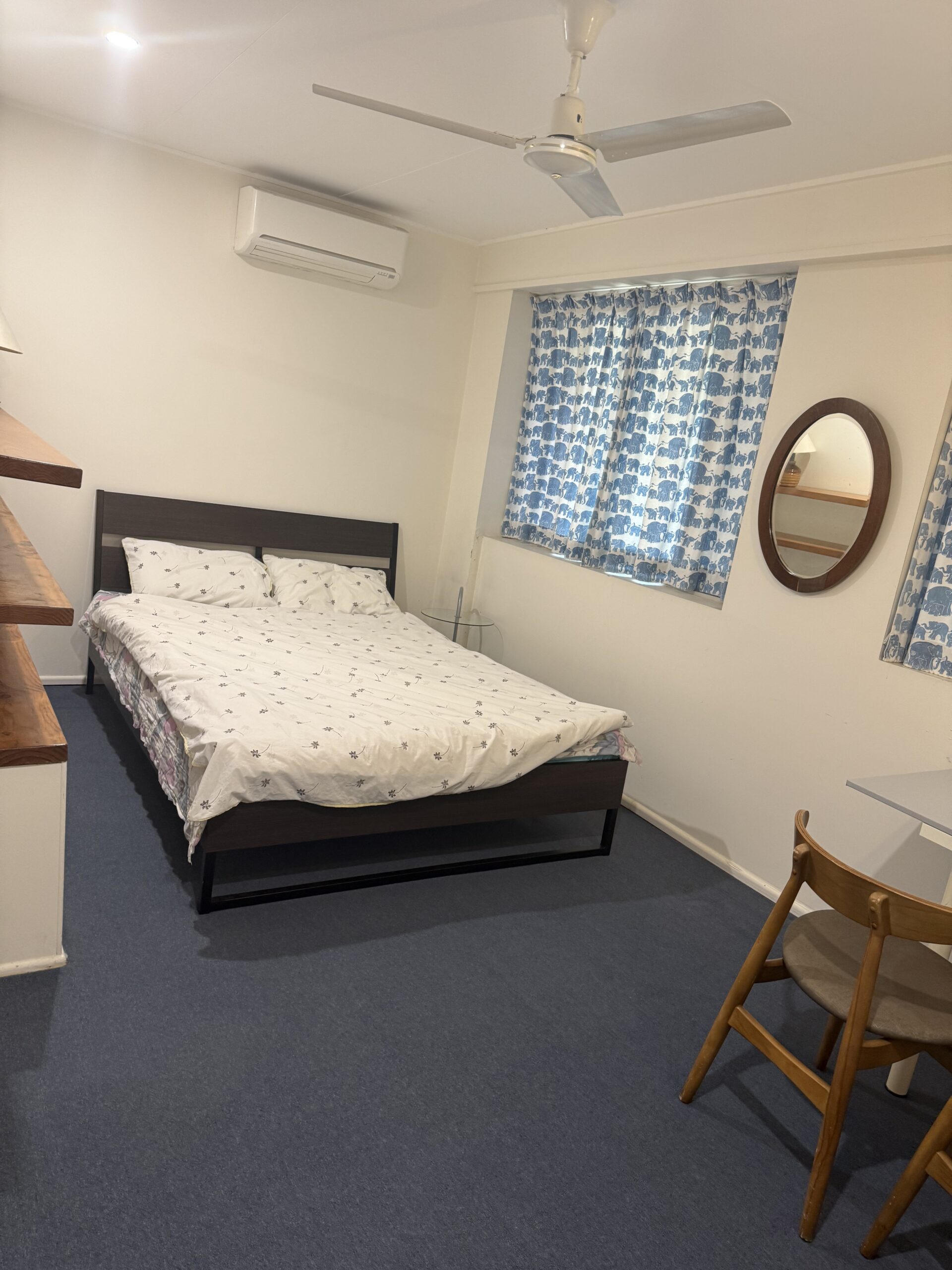 Couple room to rent